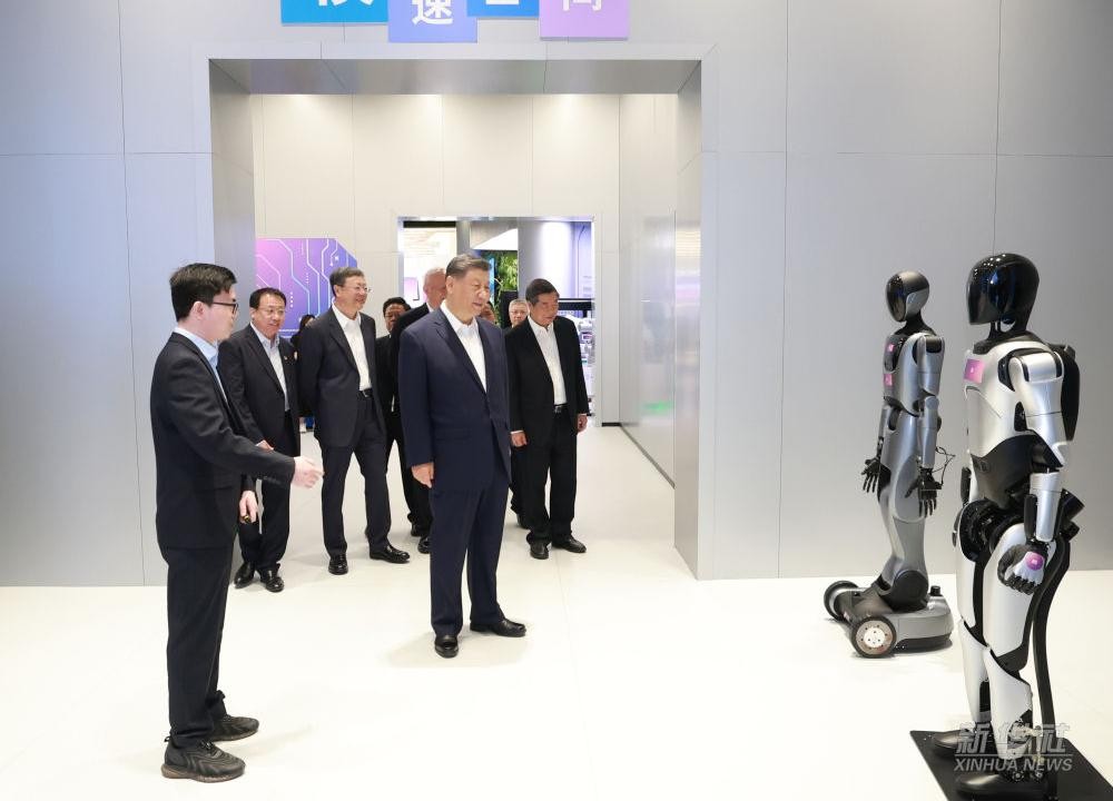 习近平总书记到上海调研，九洲酷游代表具身智能行业汇报进展
